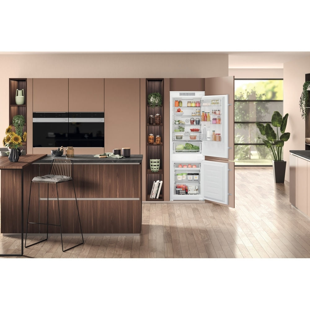 Hotpoint HTC18T322UK Total No Frost Integrated Fridge Freezer, Sliding Hinge, 70/30, E Rated - image 13