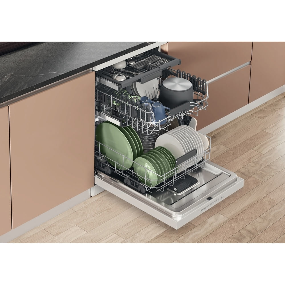 Hotpoint HD7FHP33UK Dishwasher, 15 Place Settings, White, D Rated - image 5