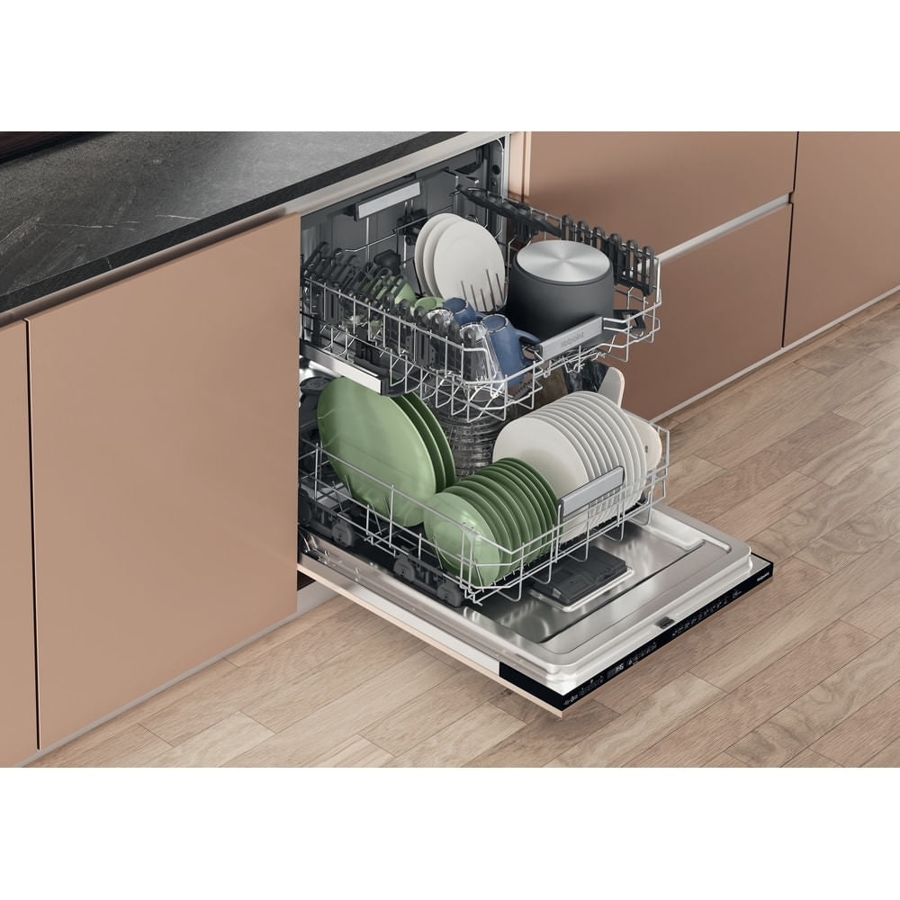 Hotpoint H7IHP42LUK Fully Integrated Dishwasher, 15 Place Settings, C Rated - image 9