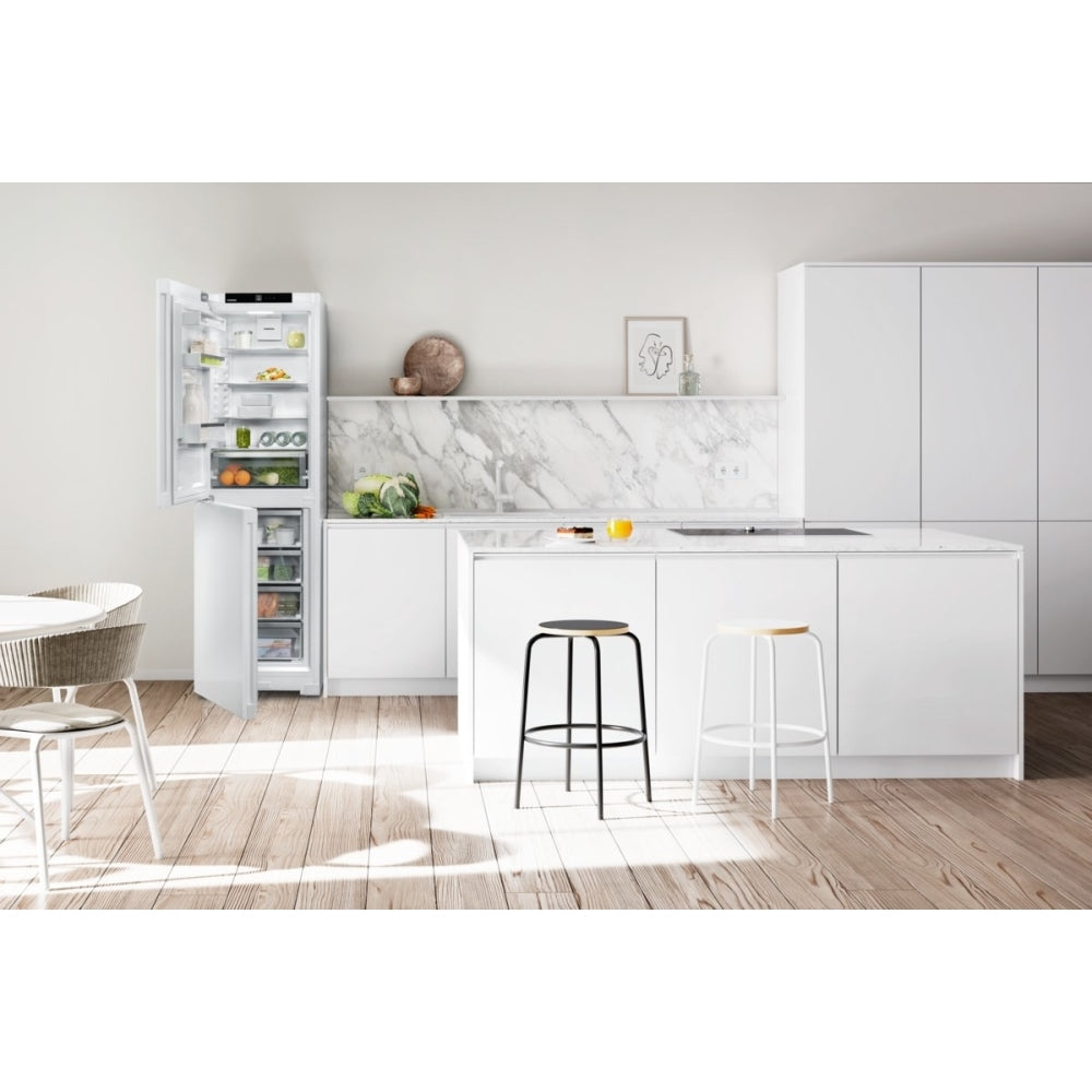 Liebherr CNd 5704 Fridge Freezer - product image 10