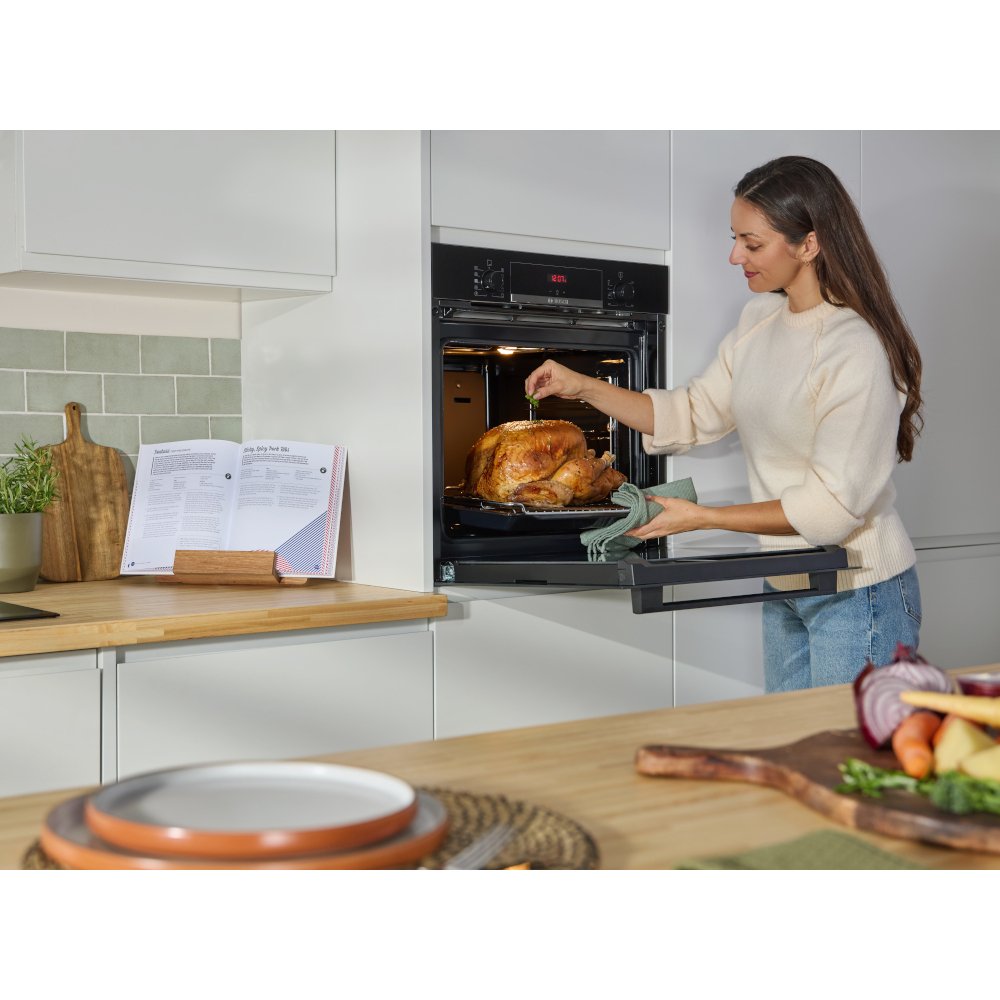 Bosch HQA534BB3B Series 4 Oven - product image 6