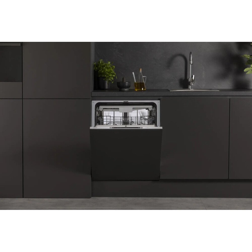 Hisense HV623D15UK Integrated Dishwasher - product image 2