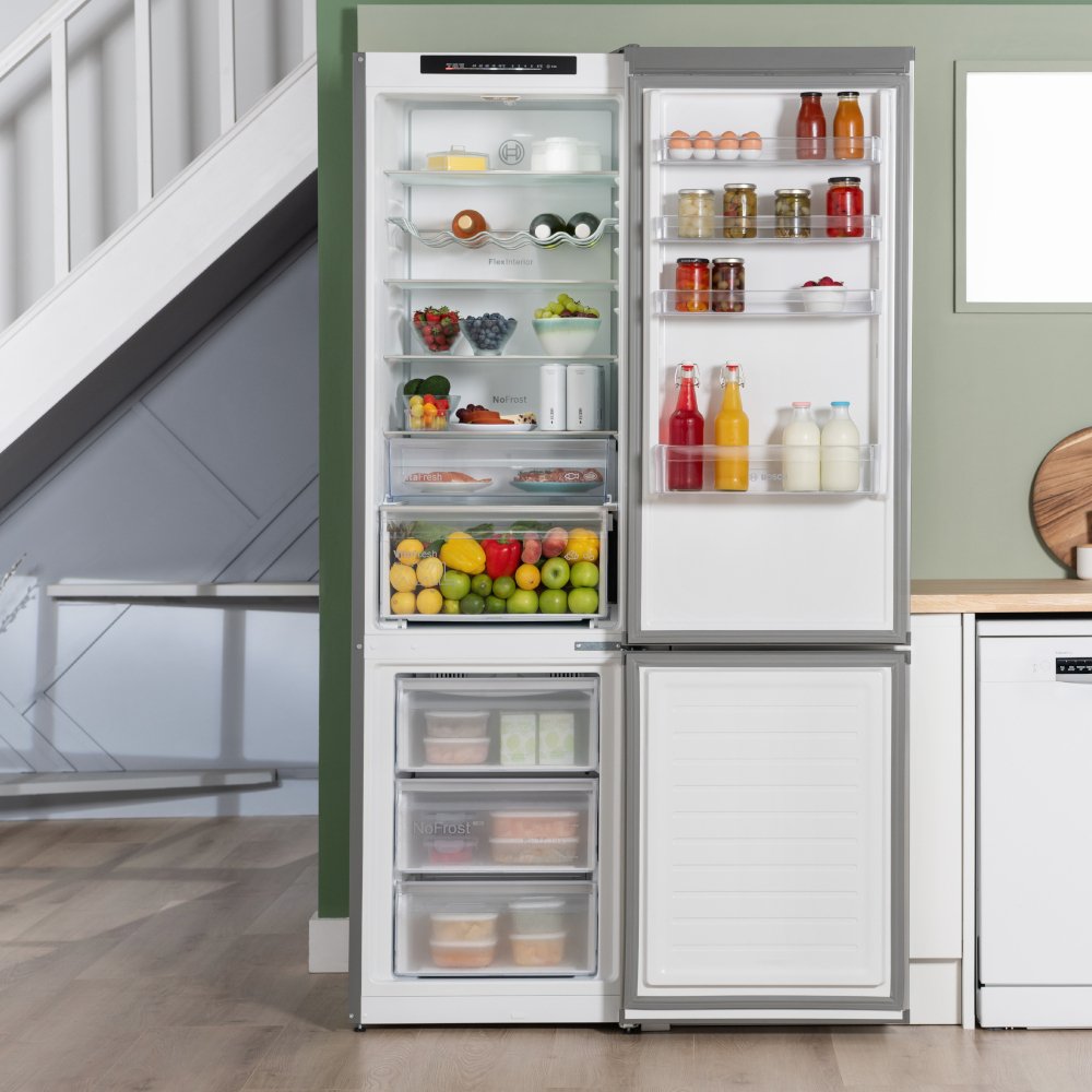 Bosch KGN392LDFG Series 4 Fridge Freezer - product image 3