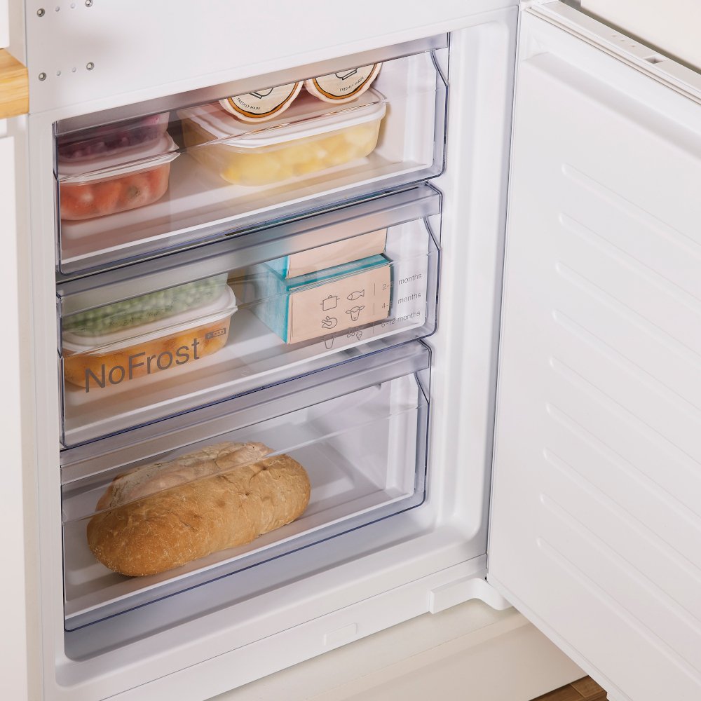 Bosch KIN96NSE0G Series 2 Fridge Freezer - product image 13