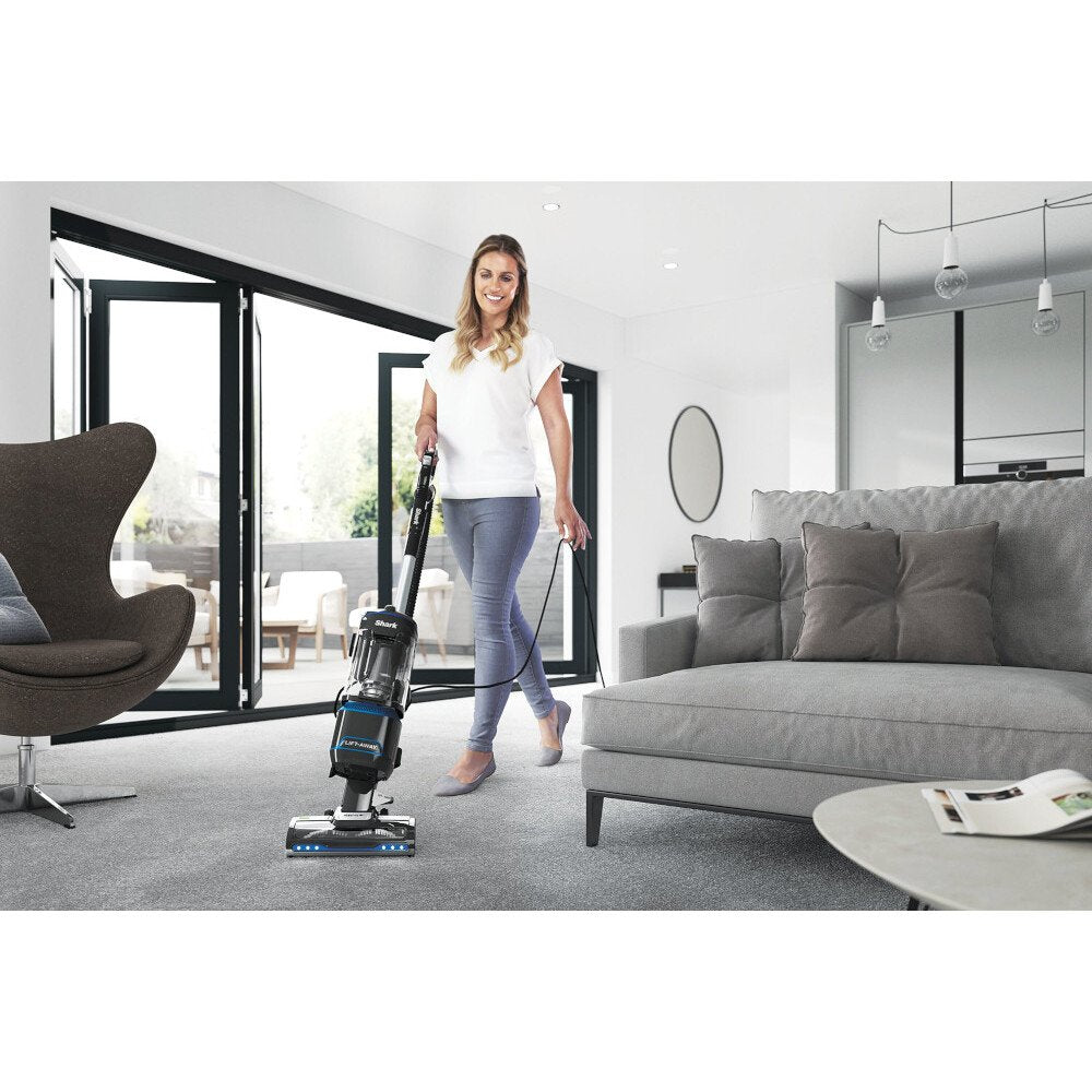 Shark NV602UK Classic Upright Vacuum Cleaner - product image 5