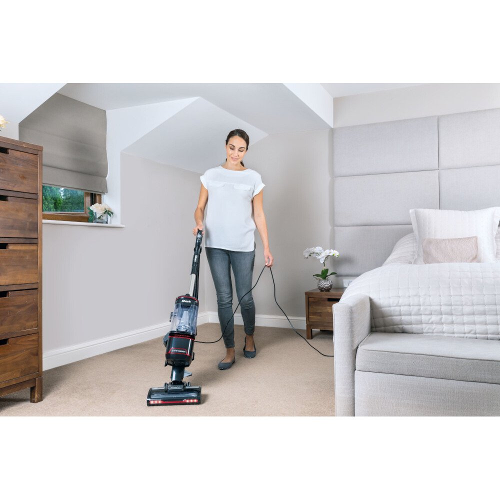 Shark NV602UKT Classic Upright Pet Vacuum Cleaner - product image 18