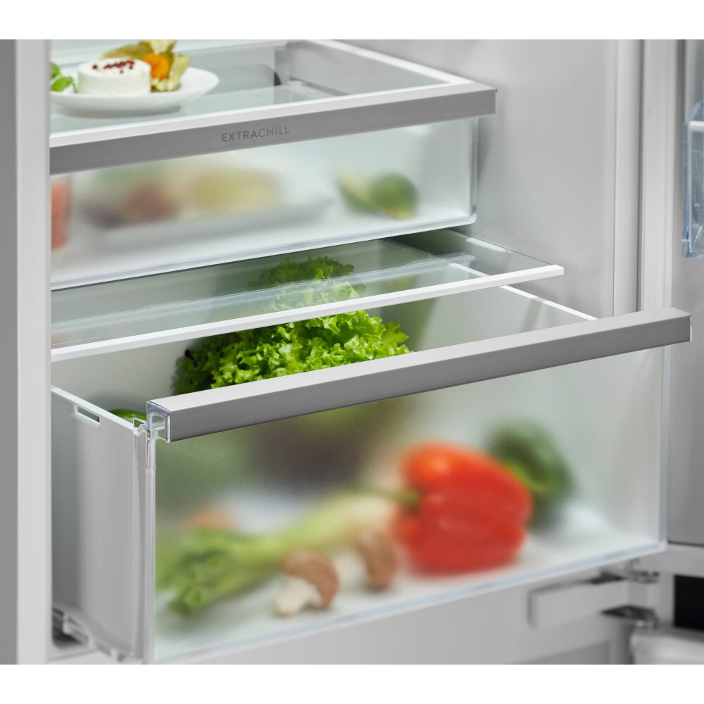 AEG OSC7C181DF Fridge Freezer - product image 10