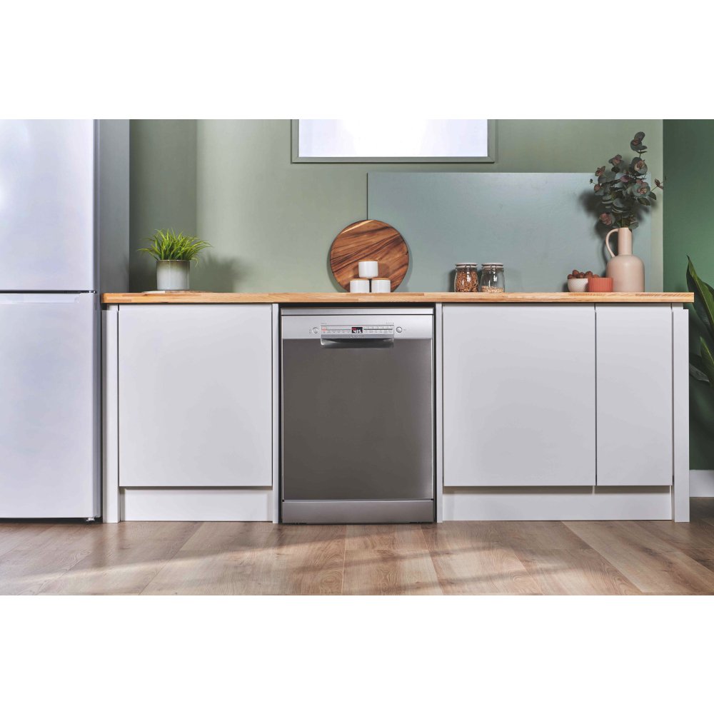 Bosch SMS2HVI67G Series 2 Dishwasher - product image 3