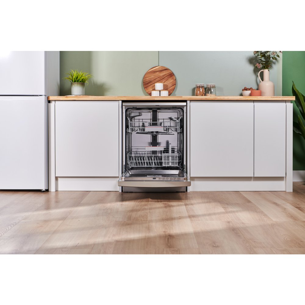 Bosch SMS4EKI06G Series 4 Dishwasher - product image 5