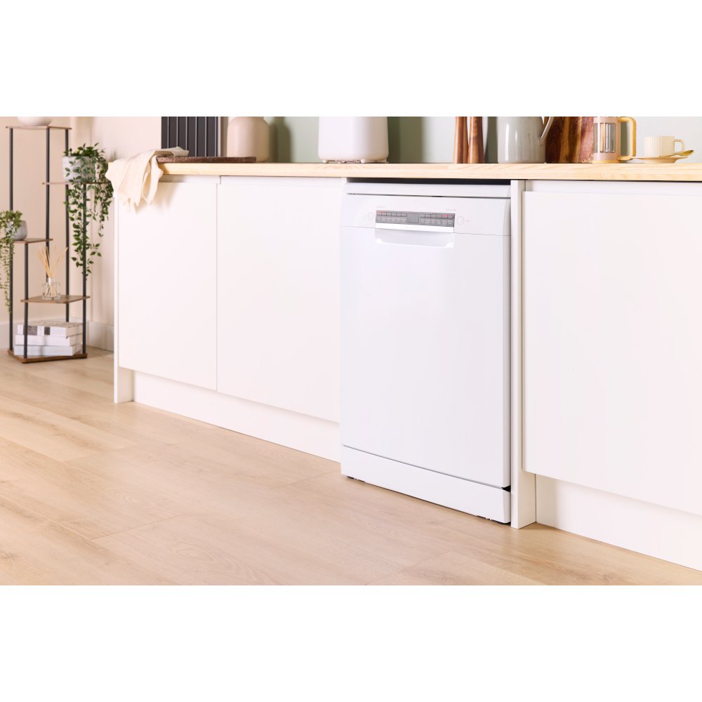 Bosch SMS4EMW06G Series 4 Dishwasher - product image 2