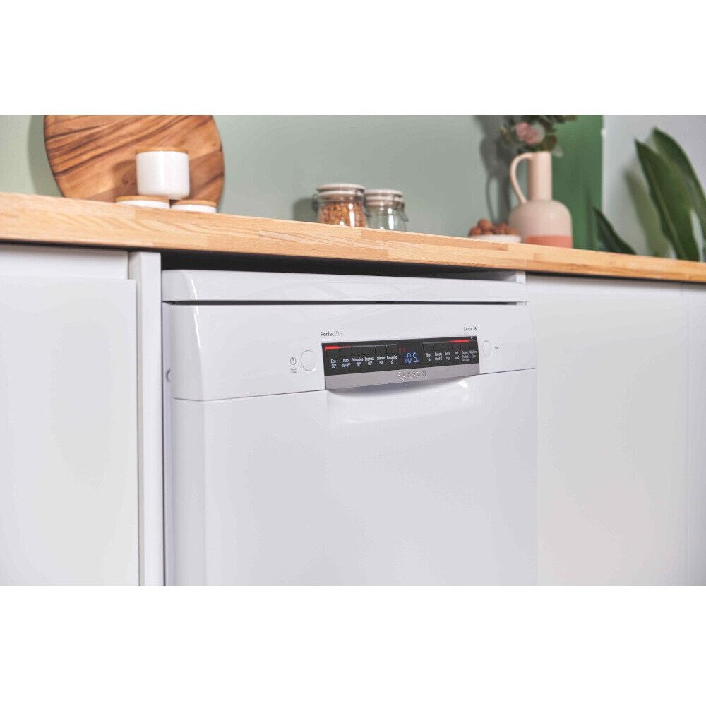Bosch SMS6ZCW10G Series 6 Dishwasher - product image 9